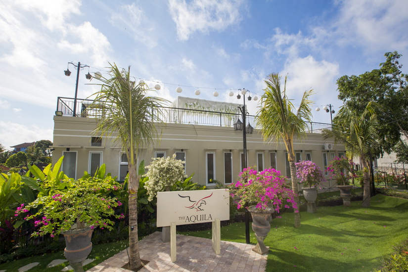 The Aquila chapel and villa at Flamingo Dewata in Pecatu, Uluwatu, with garden and pool