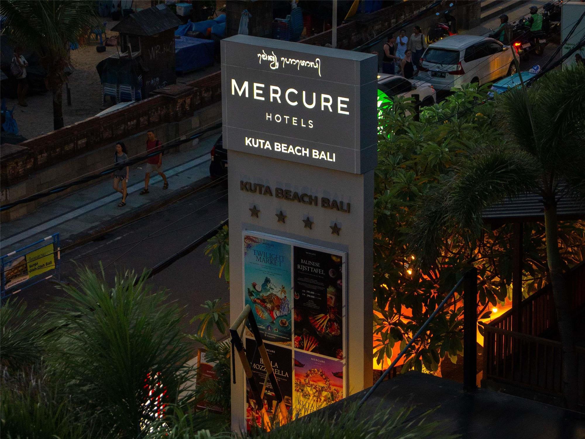 Mercure Kuta Bali, the hotel with its rooftop pool across from Kuta Beach