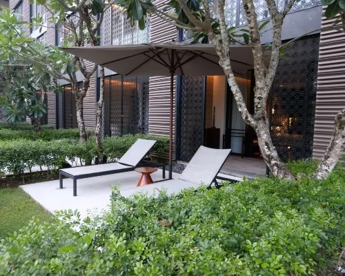 Radisson Blu Bali Uluwatu's clifftop pool and ocean-view setting in Pecatu, Bali