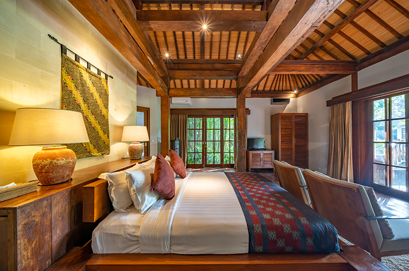 Villa Tirtadari in Kerobokan, traditional Joglo pavilions set in tropical gardens