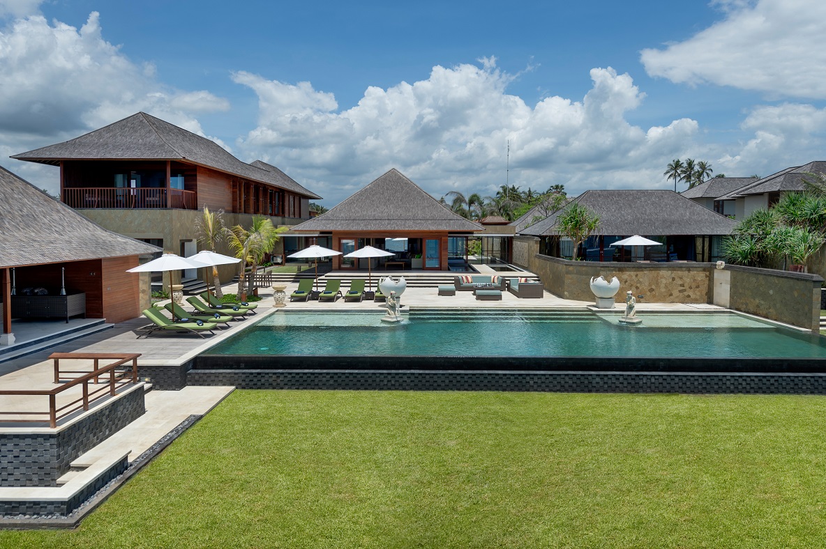 Villa Bayu Gita's exterior and grounds facing the ocean at Ketewel
