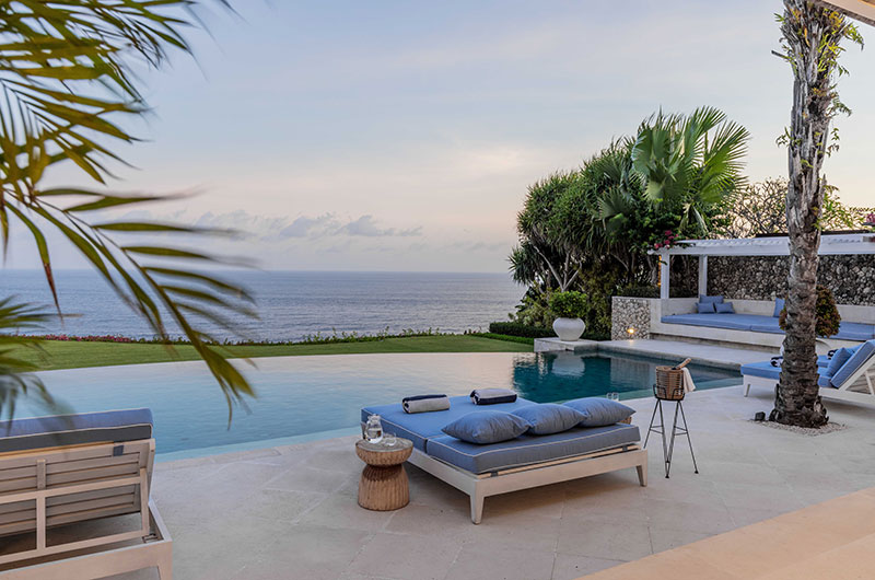 Villa Santai Sorga's clifftop pool with a sea view at The Ungasan Clifftop Resort in Ungasan, Uluwatu