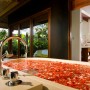 Villa Puri Bawana Suite Bathroom