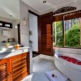Villa Jukung – Bathroom